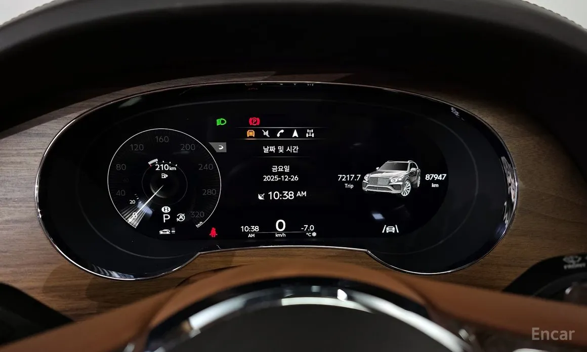 Фото 8 - Bentley Bentayga