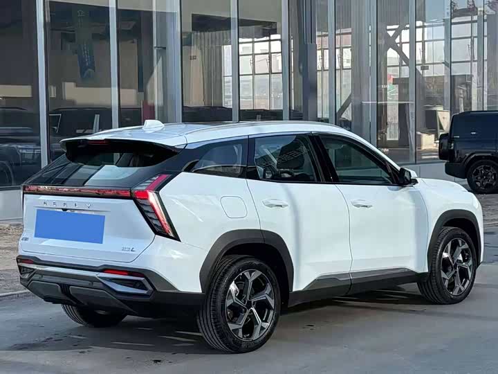 Фото 7 - Geely Atlas L