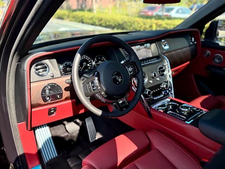 Фото 4 - Rolls-Royce Cullinan