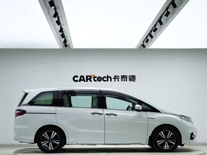 Фото 7 - Honda Odyssey