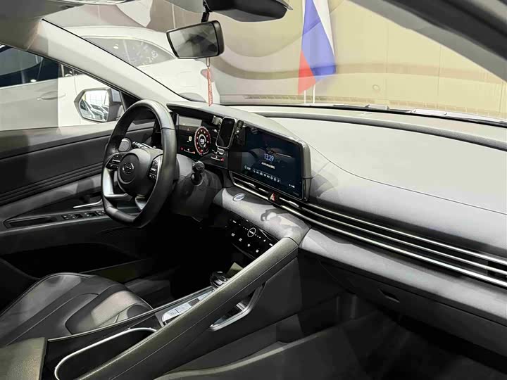 Фото 8 - Hyundai Elantra N line