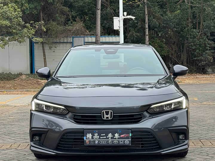 Фото 2 - Honda Civic