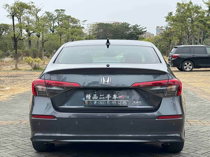 Фото 4 - Honda Civic