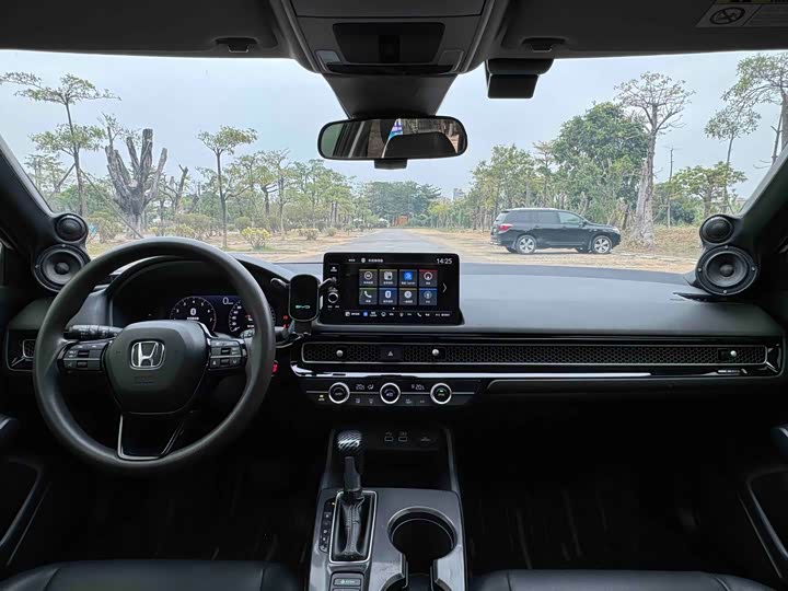 Фото 9 - Honda Civic