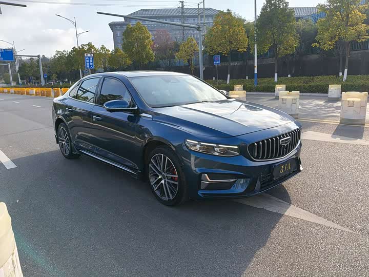 Фото 2 - Geely Preface