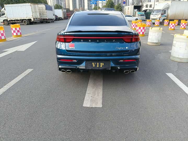 Фото 8 - Geely Preface