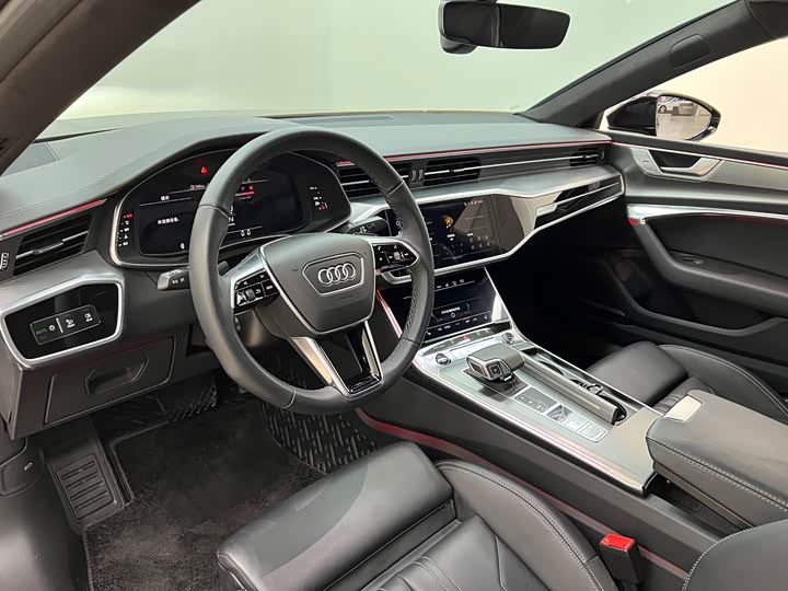 Фото 9 - Audi A7