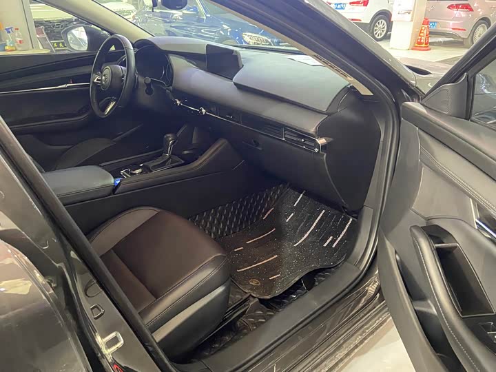 Фото 8 - Mazda 3 (Axela)