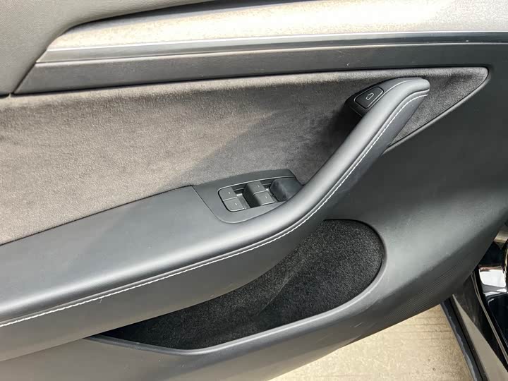 Фото 8 - Tesla Model Y