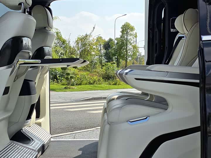 Фото 9 - Mercedes-Benz Vito