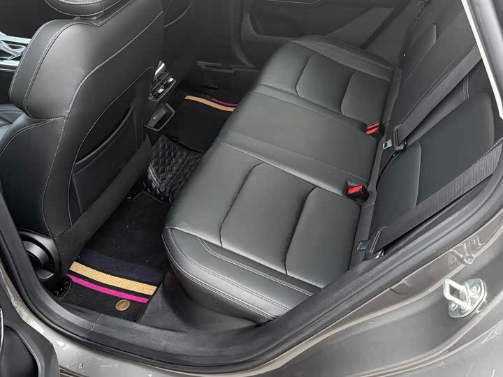 Фото 5 - Geely Emgrand