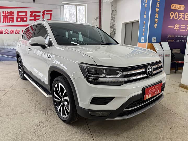 Фото 3 - Volkswagen Tharu