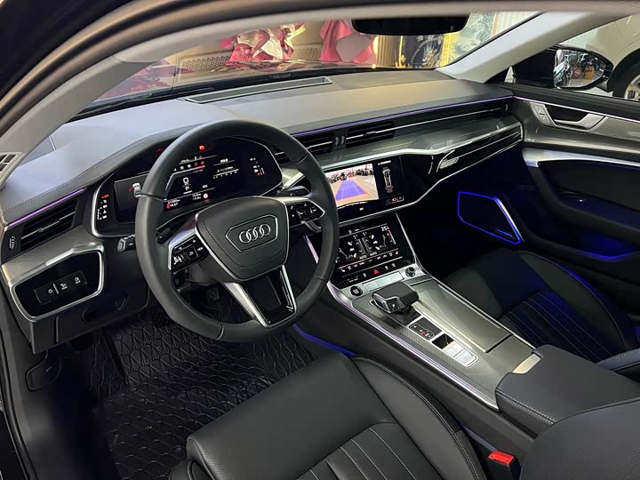 Фото 6 - Audi A6L