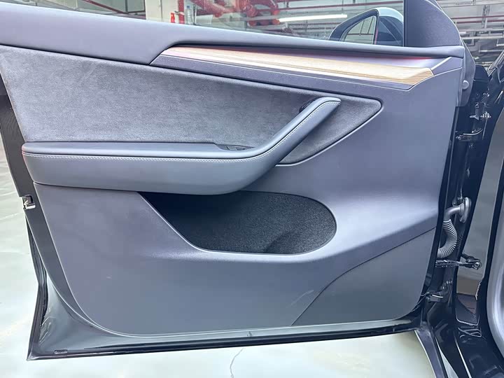 Фото 4 - Tesla Model Y