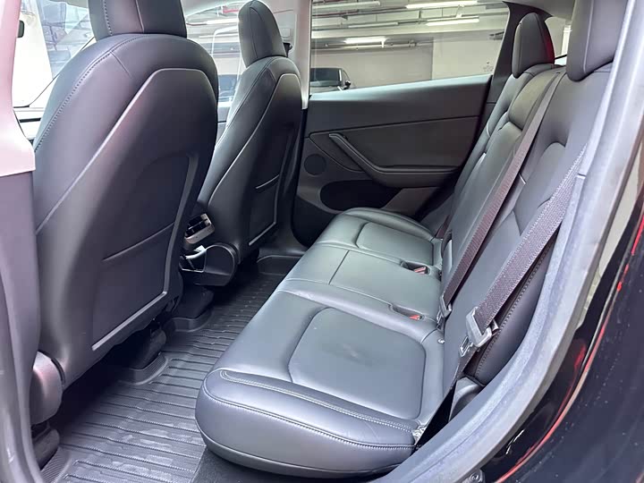 Фото 9 - Tesla Model Y