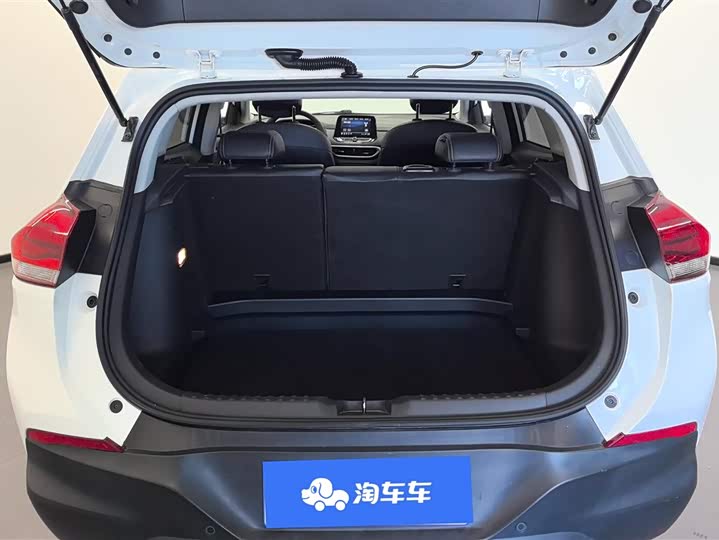 Фото 4 - Chevrolet Tracker