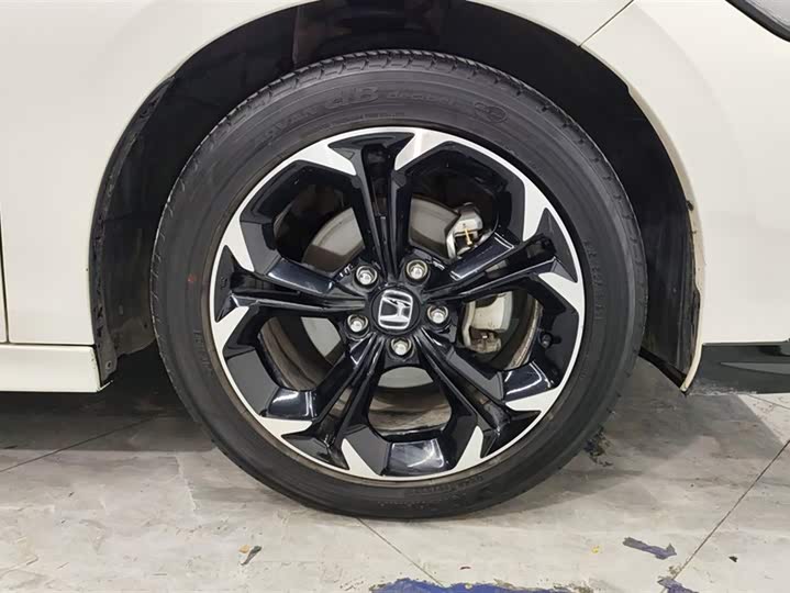 Фото 6 - Honda Civic