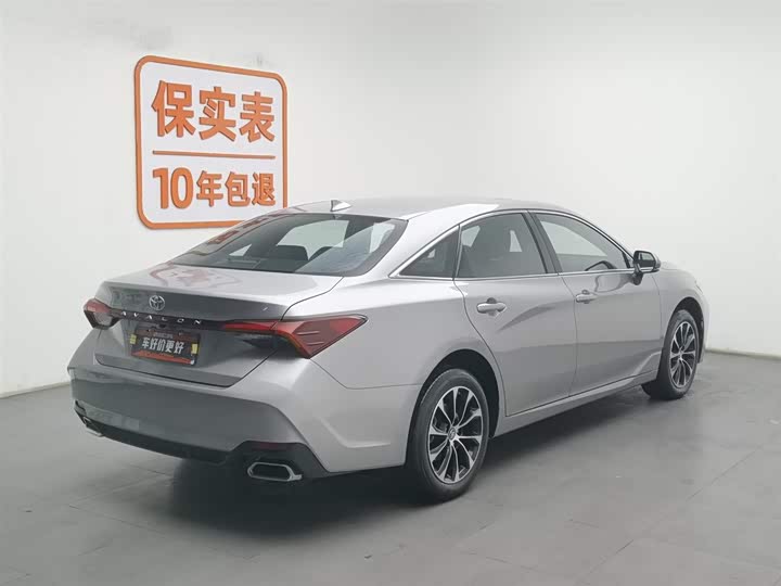 Фото 2 - Toyota Avalon