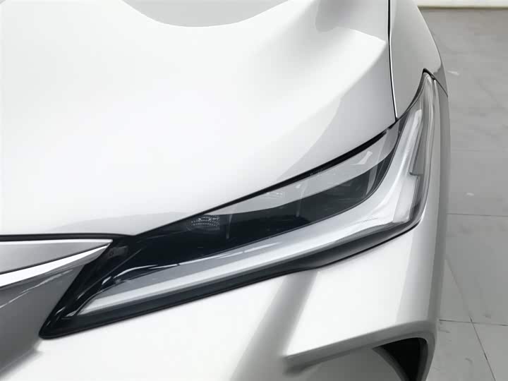 Фото 7 - Toyota Avalon