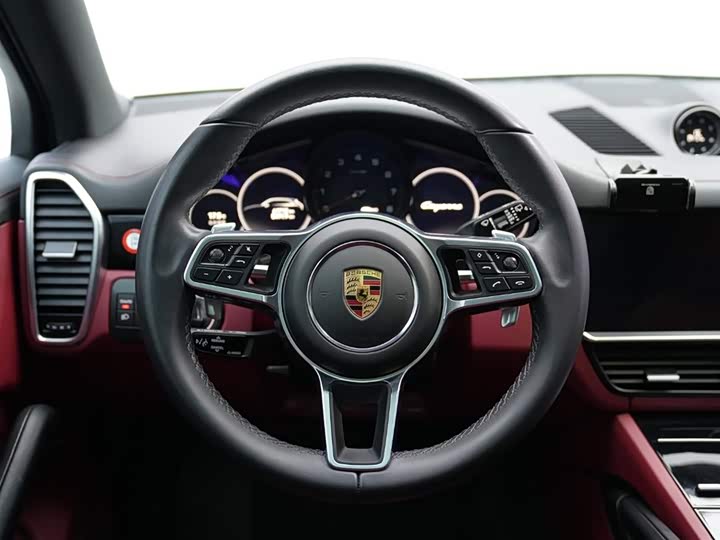 Фото 7 - Porsche Cayenne