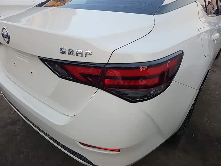 Фото 8 - Nissan Sylphy