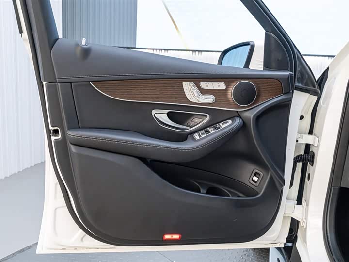 Фото 2 - Mercedes-Benz GLC-Class