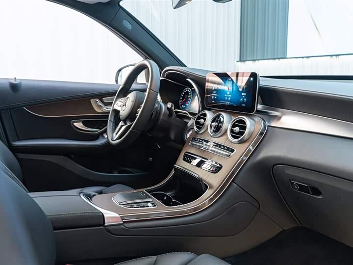 Фото 8 - Mercedes-Benz GLC-Class