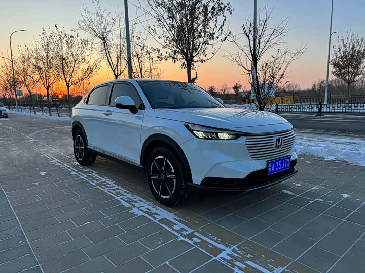 Фото 3 - Honda Vezel