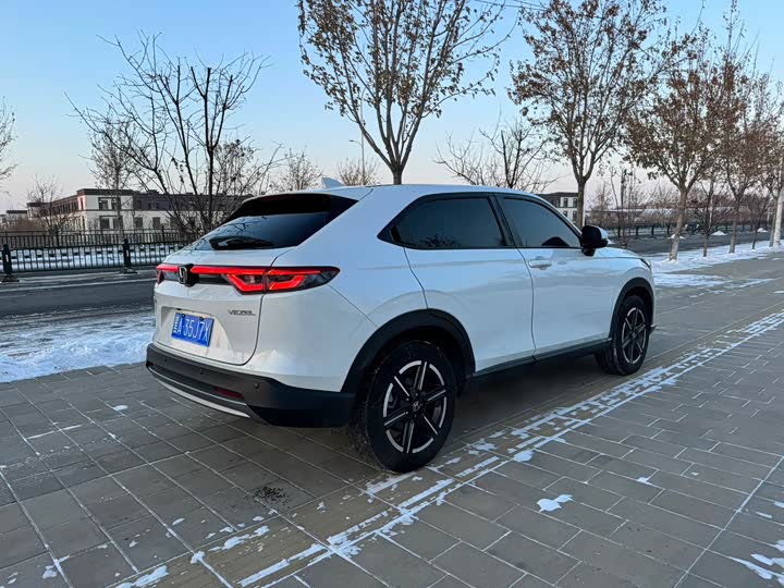 Фото 6 - Honda Vezel