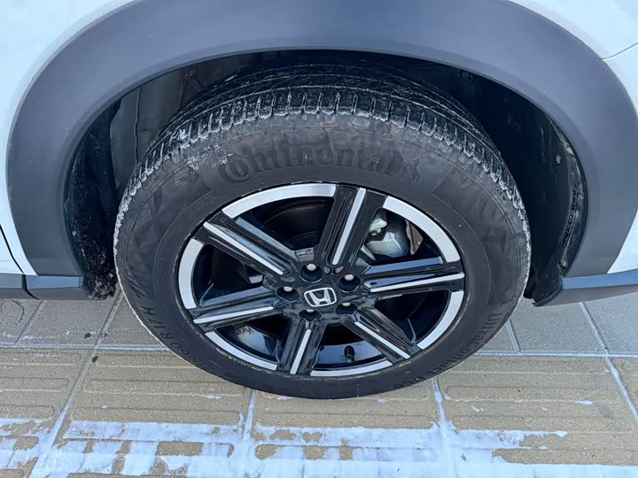 Фото 8 - Honda Vezel