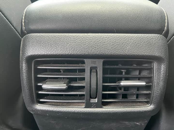 Фото 8 - Nissan Sylphy