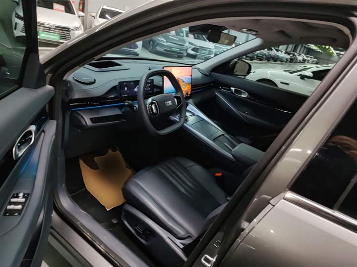 Фото 7 - Geely Galaxy E5