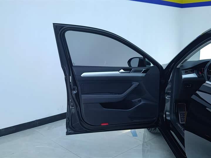 Фото 7 - Volkswagen Magotan GTE Hybrid