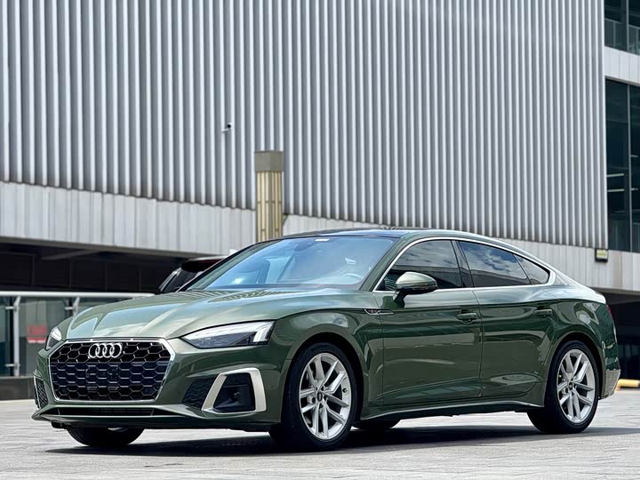 Фото 1 - Audi A5