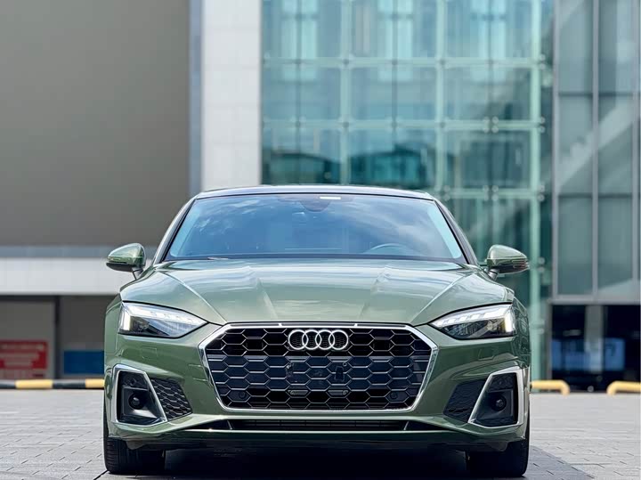 Фото 2 - Audi A5