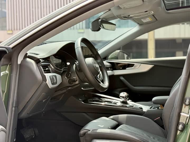 Фото 5 - Audi A5