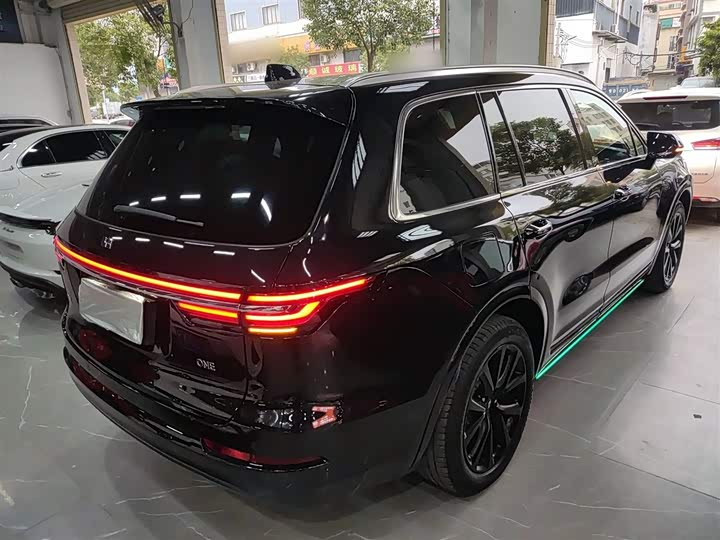 Фото 7 - LiXiang One