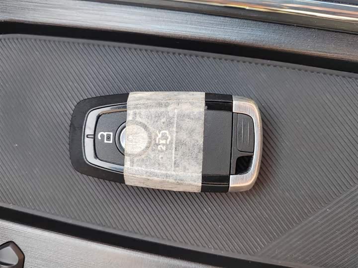 Фото 9 - Ford Mondeo