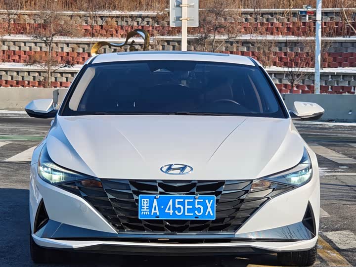 Фото 2 - Hyundai Elantra N line