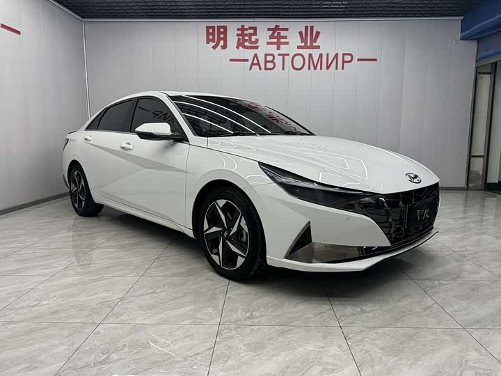 Фото 2 - Hyundai Elantra N line