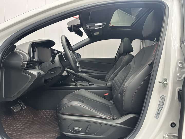 Фото 4 - Hyundai Elantra N line