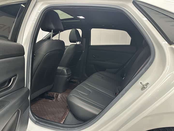 Фото 5 - Hyundai Elantra N line