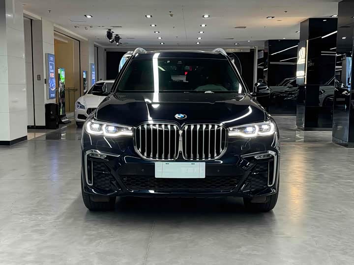 Фото 2 - BMW X7