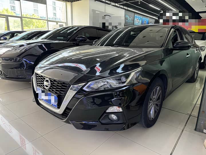 Фото 1 - Nissan Teana