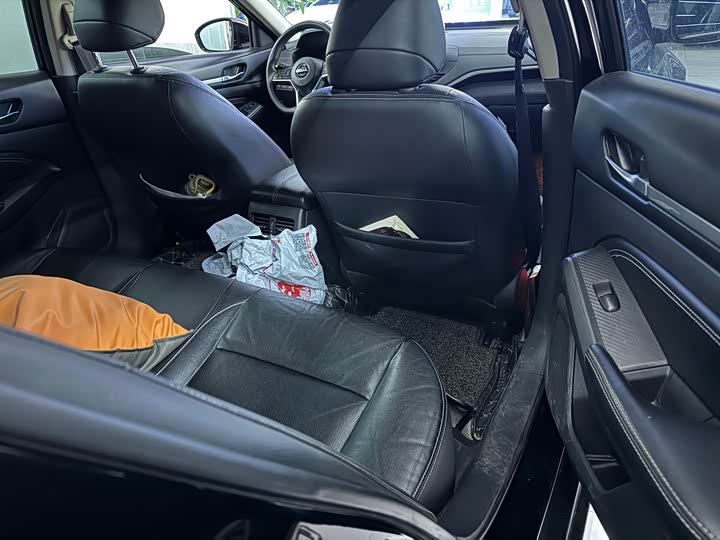 Фото 9 - Nissan Teana