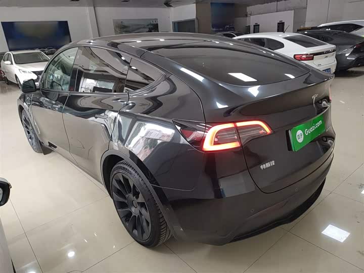 Фото 5 - Tesla Model Y