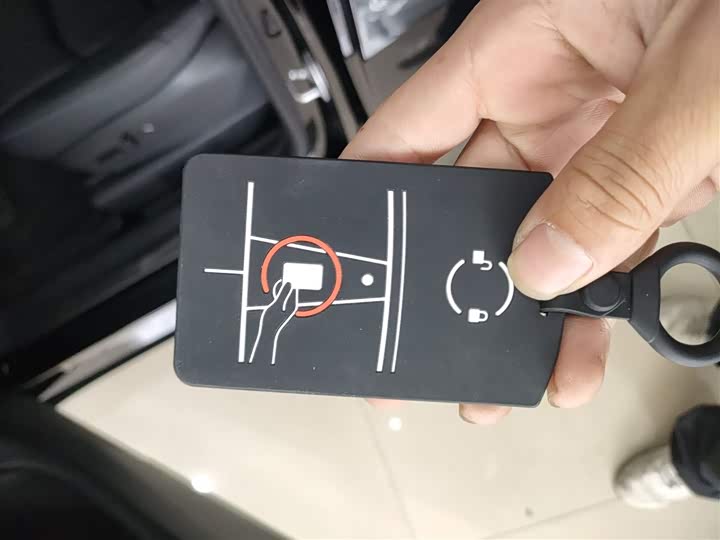 Фото 9 - Tesla Model Y