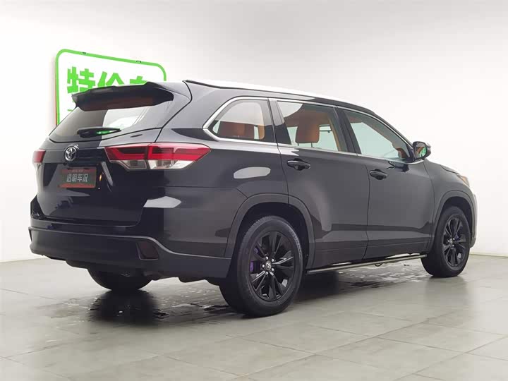 Фото 2 - Toyota Highlander