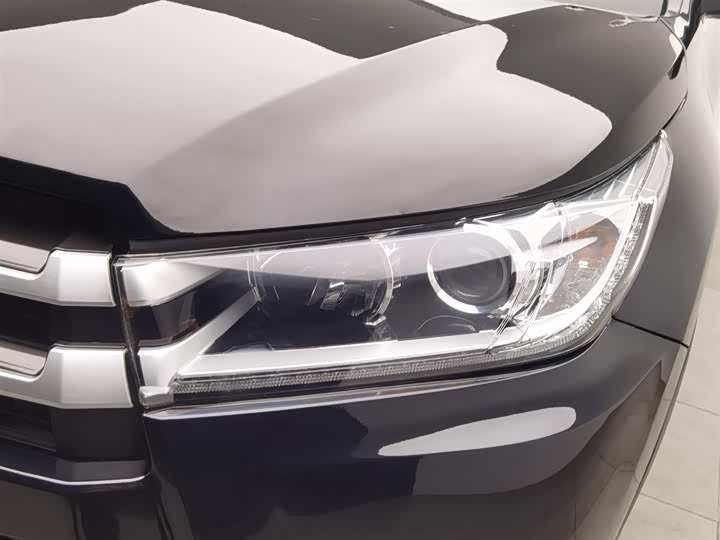 Фото 7 - Toyota Highlander