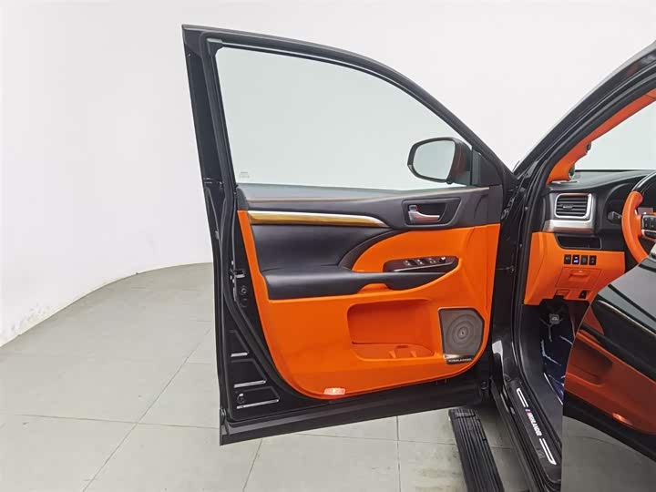 Фото 8 - Toyota Highlander